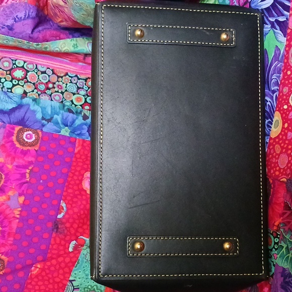 Gorgeous Black Leather Naomi Satchel - Picture 4 of 11